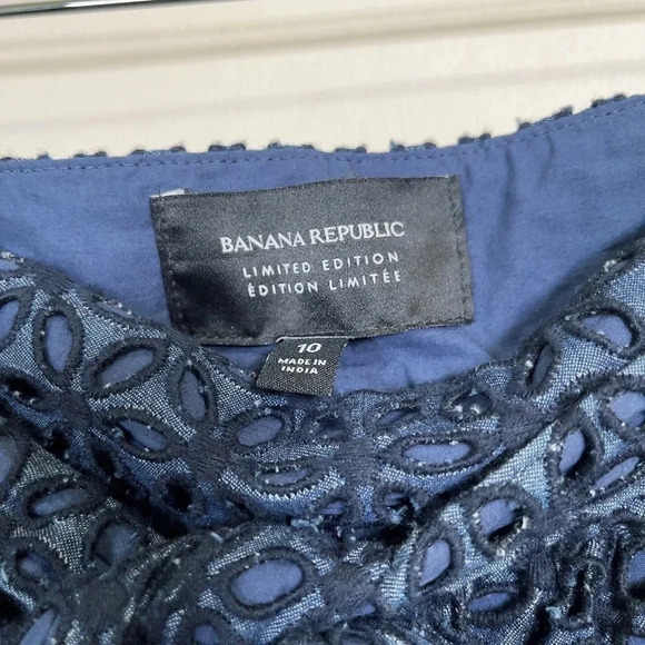 Banana Republic  Laser Cut Limited Edition Belted Eyelet Mini Skirt - Picture 8 of 10